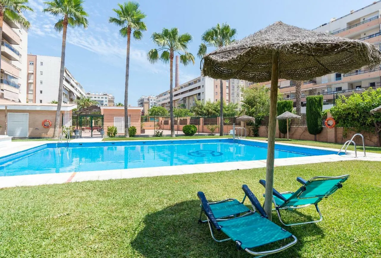 Charming Apartment On The Beach - Pool And Parking Malaga