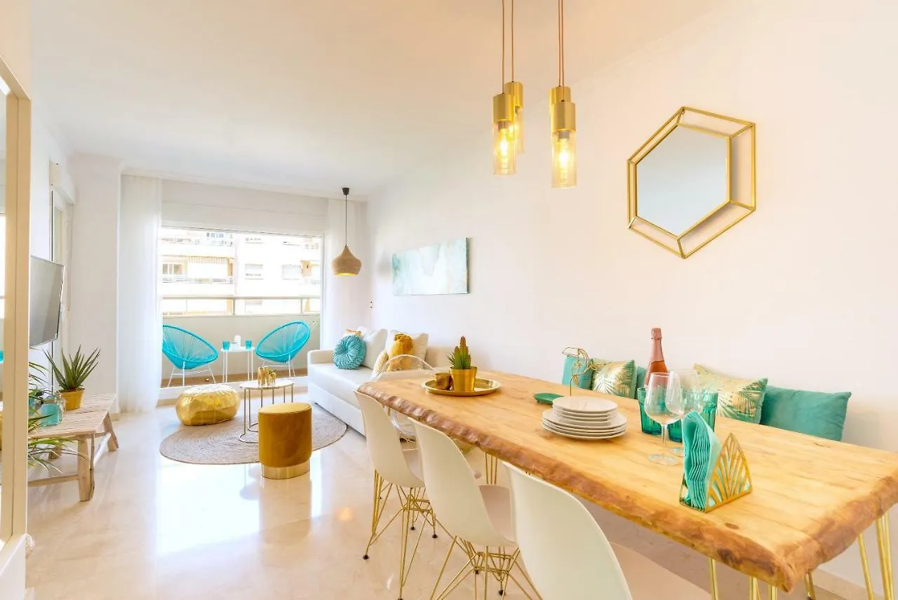Charming Apartment On The Beach - Pool And Parking Malaga Spain