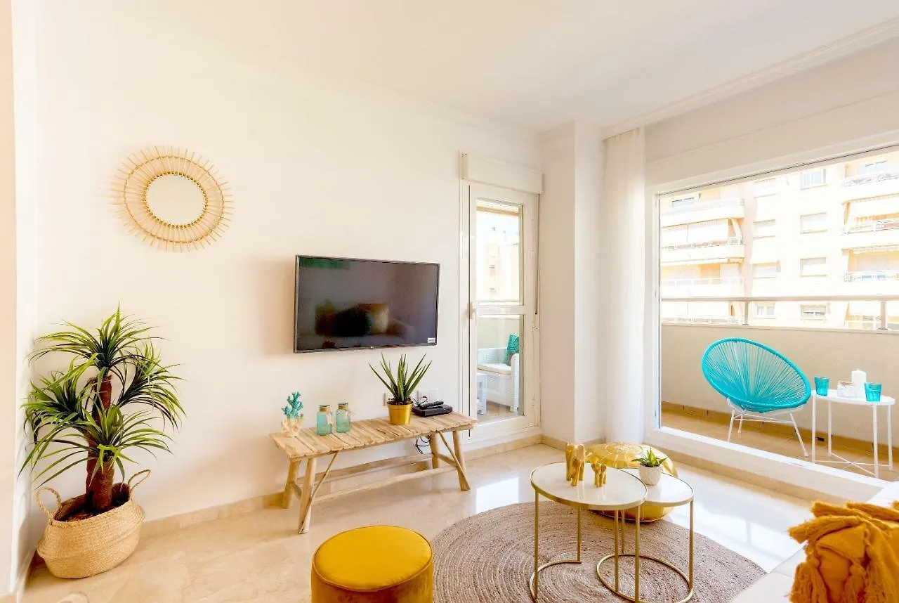Charming Apartment On The Beach - Pool And Parking Malaga 0*,