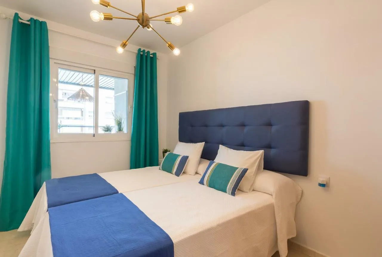 Charming Apartment On The Beach - Pool And Parking Malaga Spain