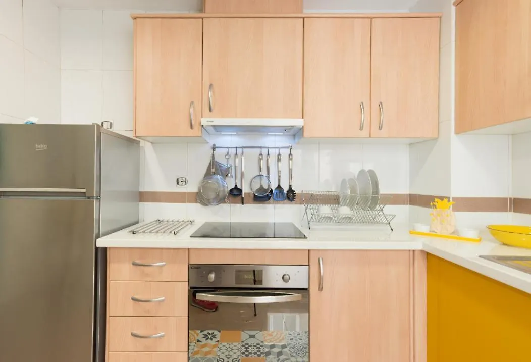 Charming Apartment On The Beach - Pool And Parking Malaga